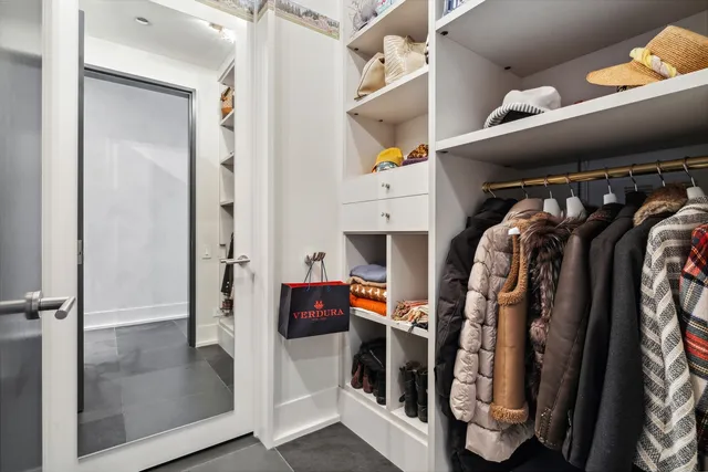 $2,295,000 | 400 West Huron Street, Unit 801, Chicago, IL 60654