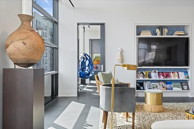 $2,295,000 | 400 West Huron Street, Unit 801, Chicago, IL 60654