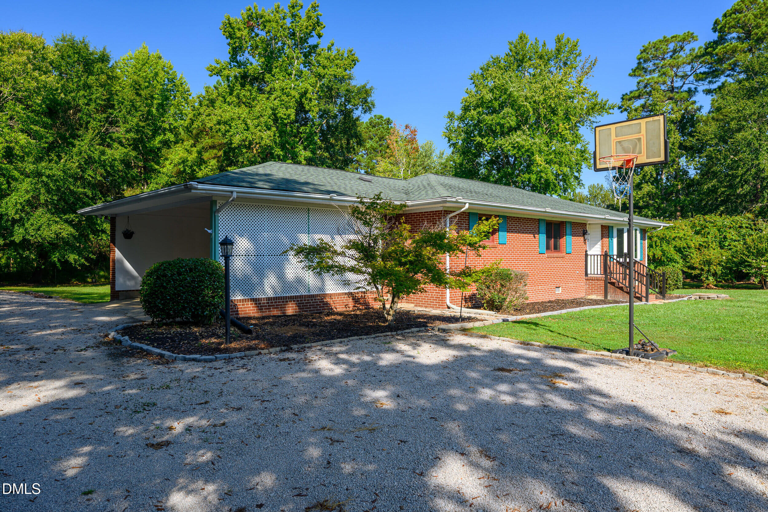402 Stallings Road Zebulon, NC 27597 - Photo 3 of 23 3 -402 stallings rd, exterior