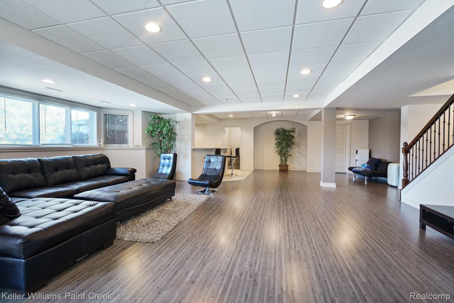 2926 Croftshire Court Rochester, MI 48306 - Photo 57 of 72 Open spaces provide maximum flexibility