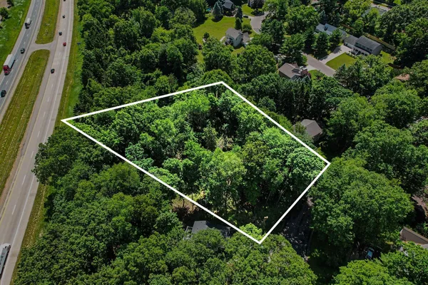 $55,000 | 911 North Wooded Lane, Marshall, MI 49068