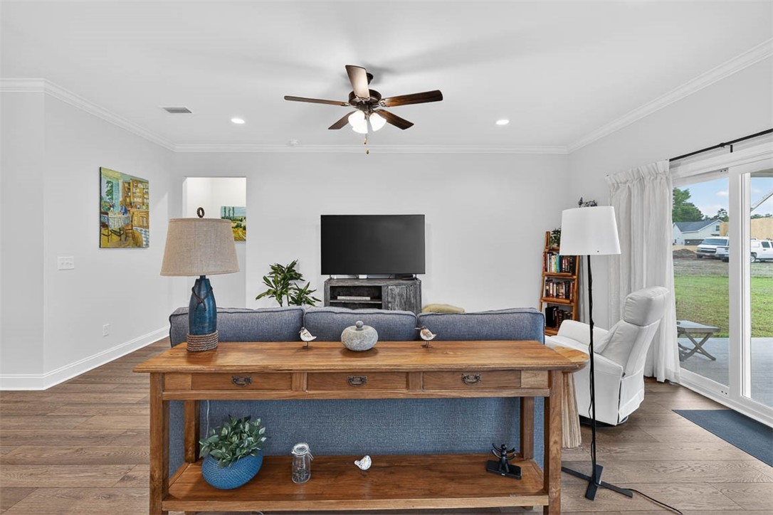 61 Allie Loop Brunswick, GA 31525 - Photo 10 of 34