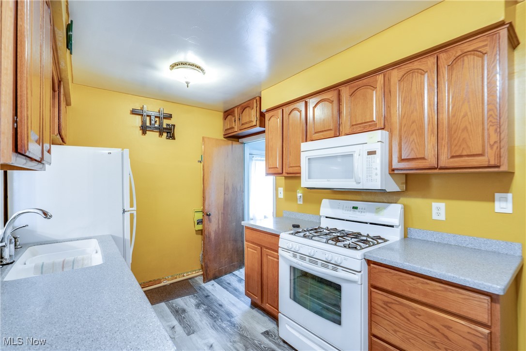 958 Carpenter Street Akron, OH 44310 - Photo 11 of 24 Gallery Image 11