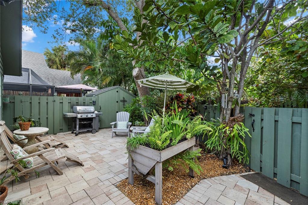 1261 Solana Road, Unit F4 Naples, FL 34103 - Photo 22 of 25 Gallery Image 22