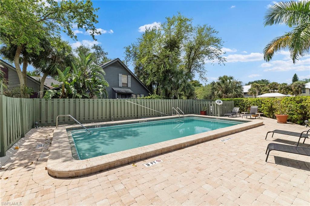 1261 Solana Road, Unit F4 Naples, FL 34103 - Photo 25 of 25 Gallery Image 25