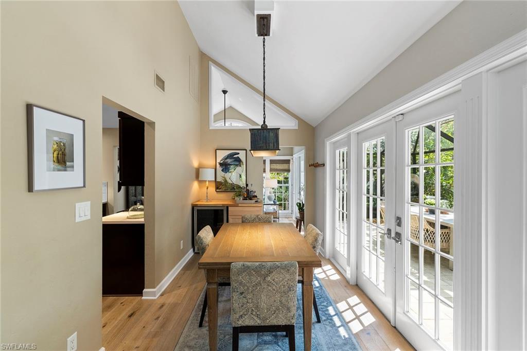 1261 Solana Road, Unit F4 Naples, FL 34103 - Photo 5 of 25 Gallery Image 5