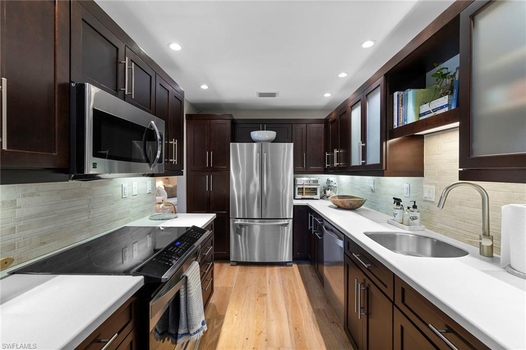 1261 Solana Road, Unit F4 Naples, FL 34103 - Photo 7 of 25 Gallery Image 7