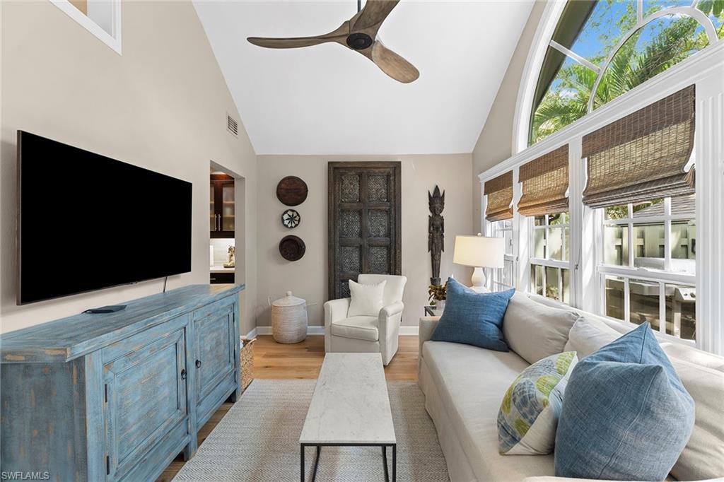 1261 Solana Road, Unit F4 Naples, FL 34103 - Photo 9 of 25 Gallery Image 9