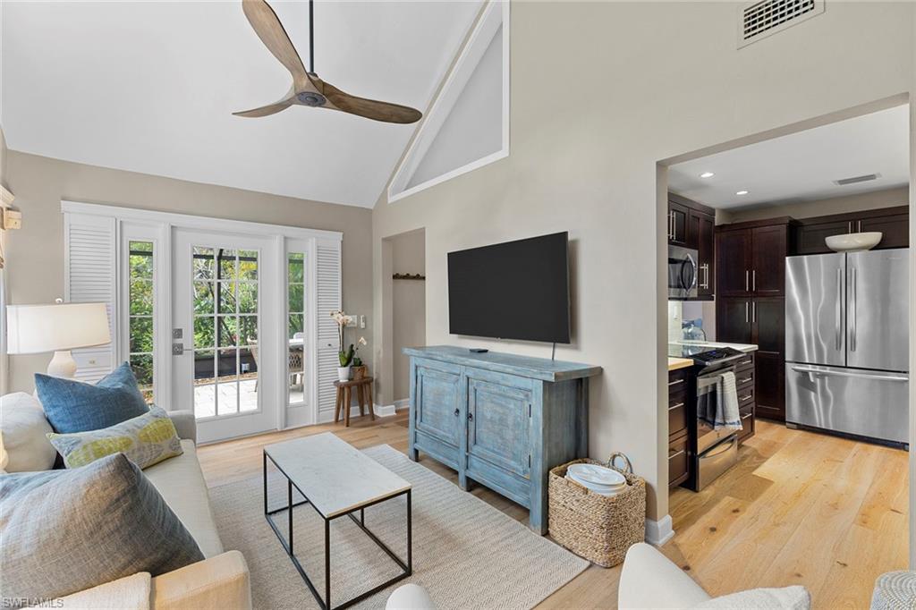 1261 Solana Road, Unit F4 Naples, FL 34103 - Photo 10 of 25 Gallery Image 10