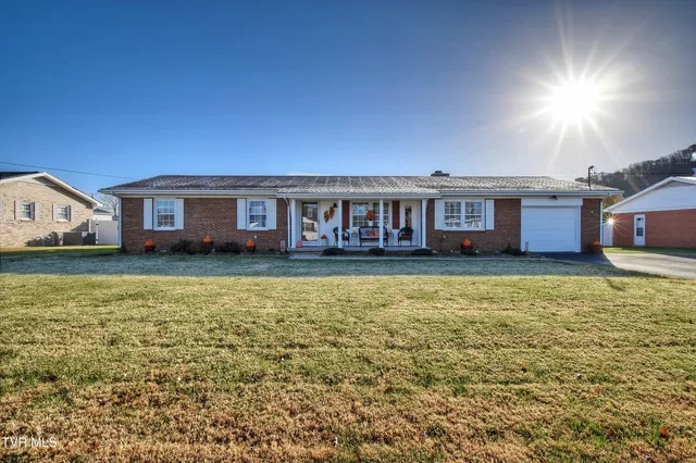 $394,900 | 153 Southgate Drive, Elizabethton, TN 37643