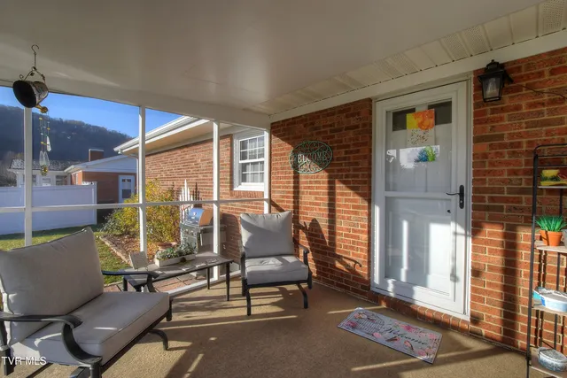 $394,900 | 153 Southgate Drive, Elizabethton, TN 37643