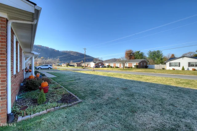 $394,900 | 153 Southgate Drive, Elizabethton, TN 37643
