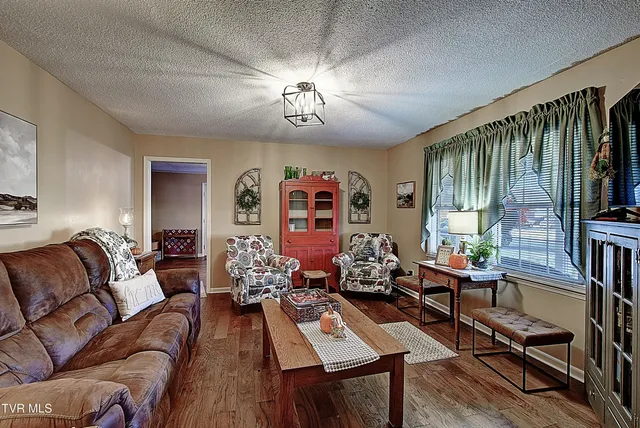 $394,900 | 153 Southgate Drive, Elizabethton, TN 37643