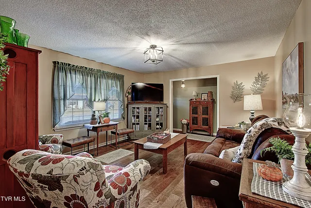 $394,900 | 153 Southgate Drive, Elizabethton, TN 37643