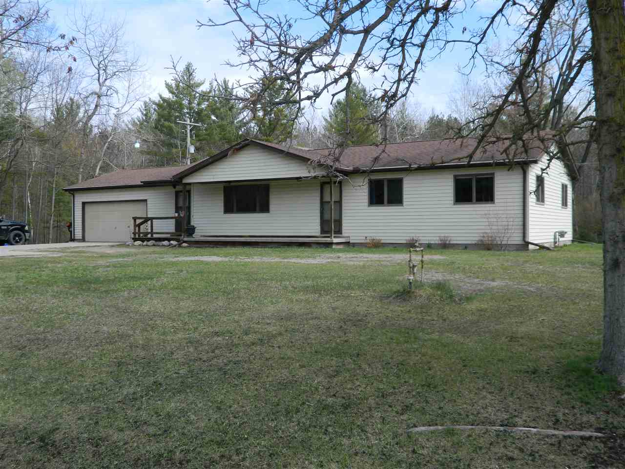 5817 South Huron Road Pinconning, MI 48650 - Photo 20 of 26 1886048-19.JPG