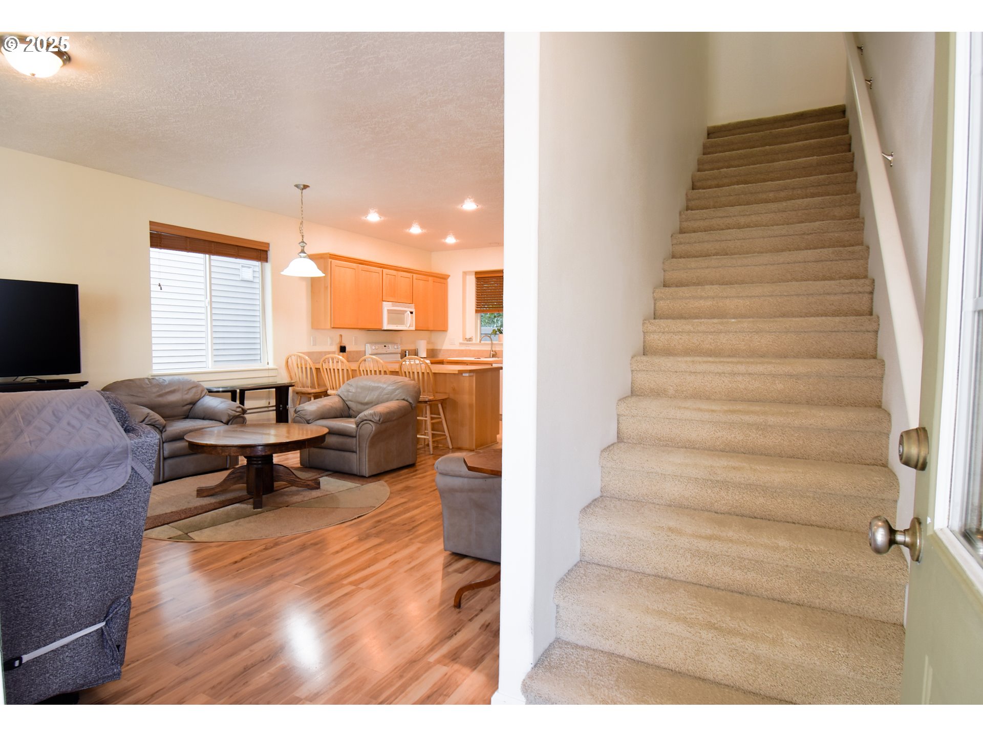 45 Katani Lane Cascade Locks, OR 97014 - Photo 2 of 28 a view of entryway and hall