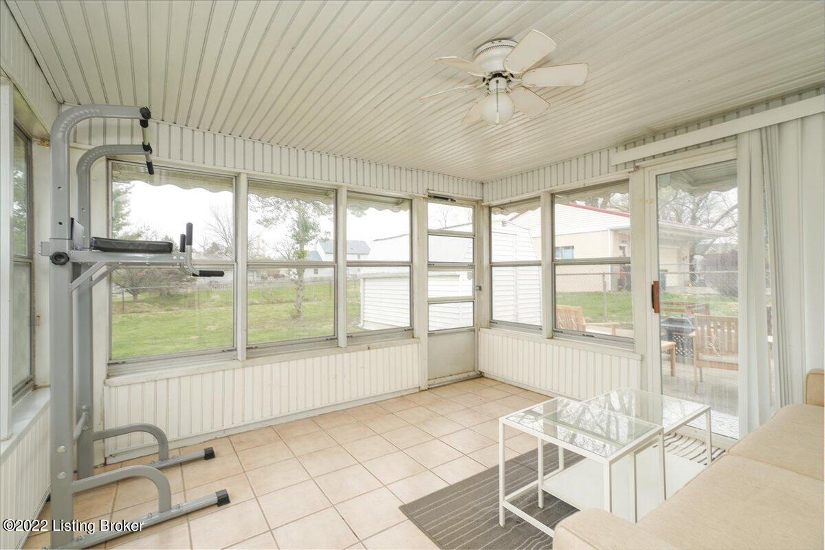 10009 Robsion Road Louisville, KY 40299 - Photo 17 of 22 17-10009-17