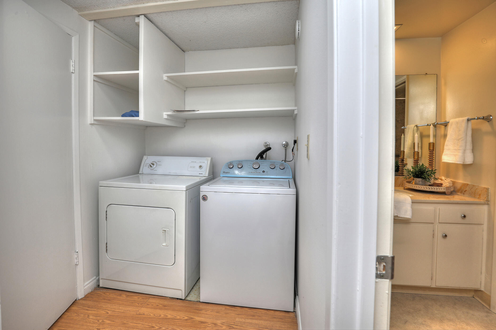 5808 Encina Road, Unit 1 Goleta, CA 93117 - Photo 14 of 23 Laundry