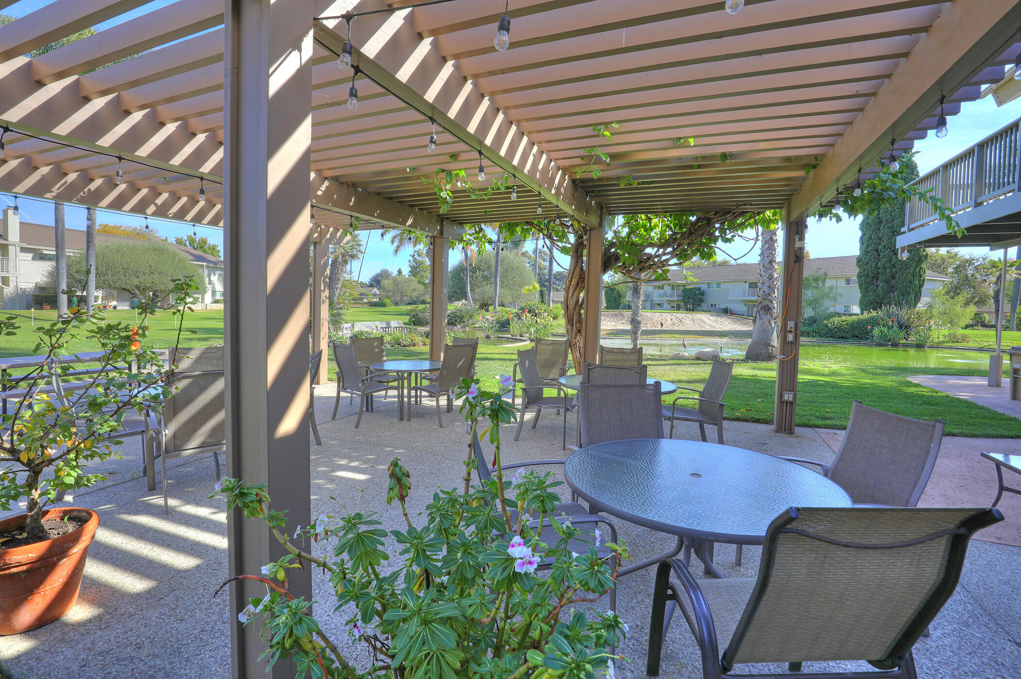 5808 Encina Road, Unit 1 Goleta, CA 93117 - Photo 21 of 23 Community space