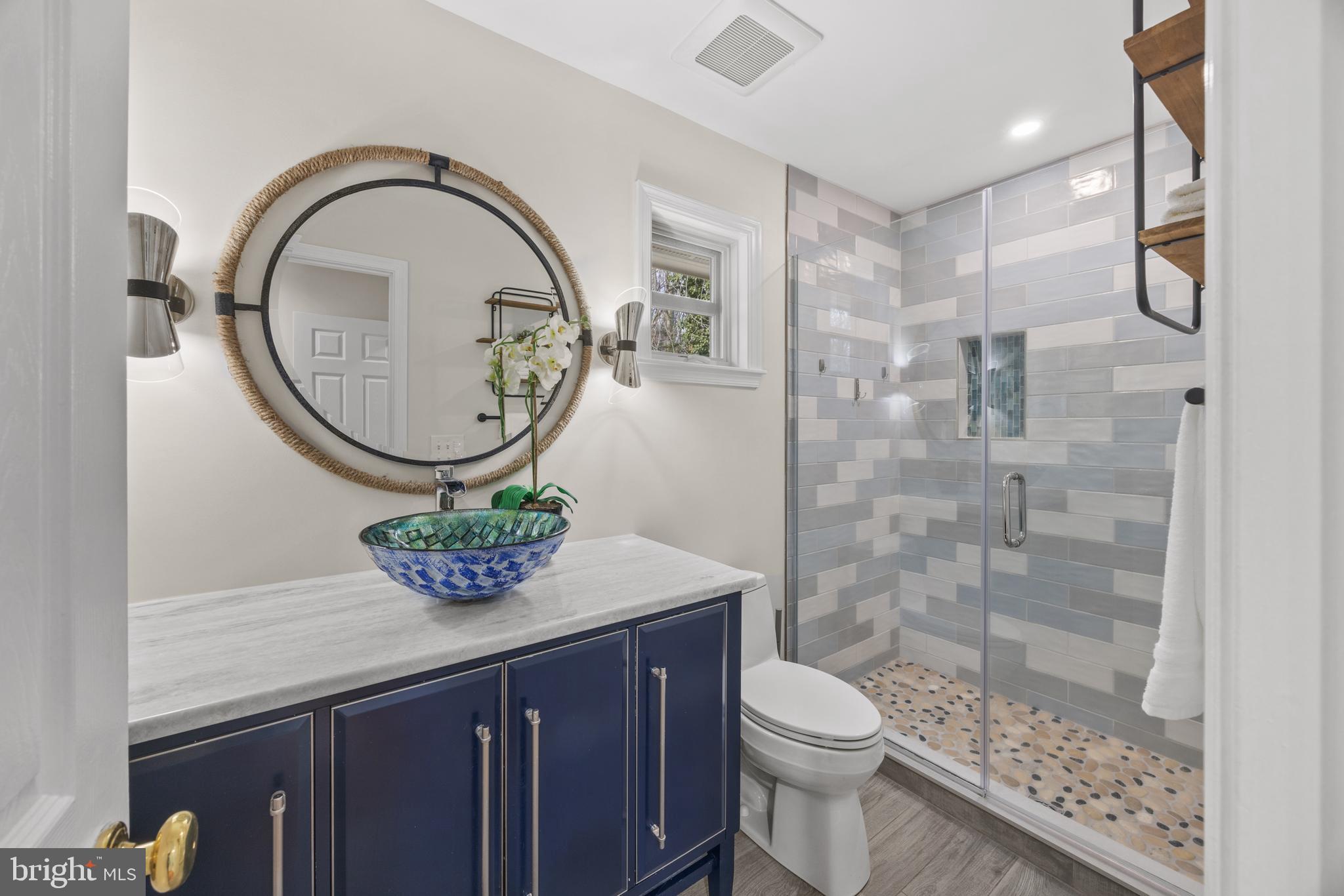 1701 River Road Annapolis, MD 21409 - Photo 13 of 35 Full bath