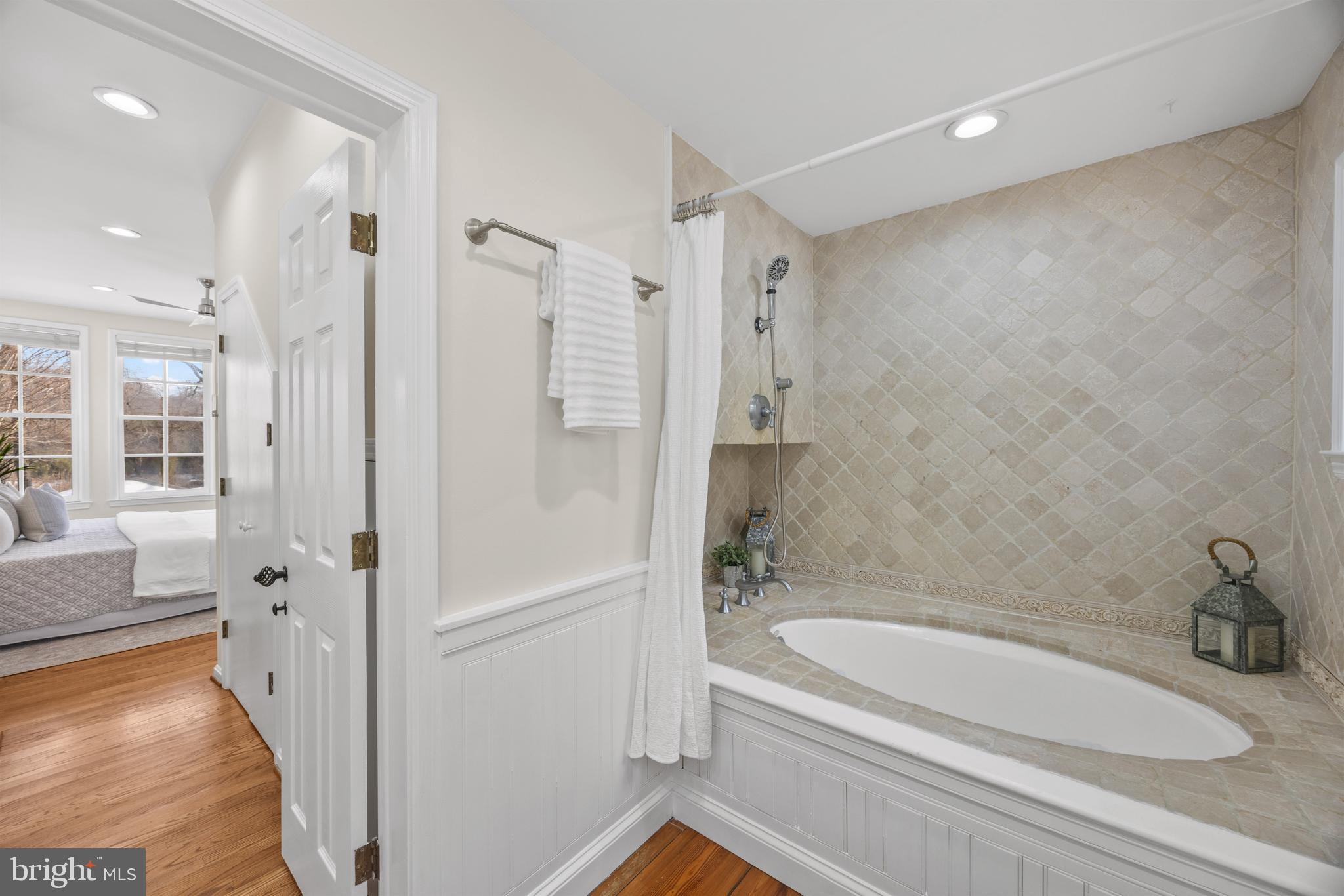 1701 River Road Annapolis, MD 21409 - Photo 18 of 35 Primary Bath