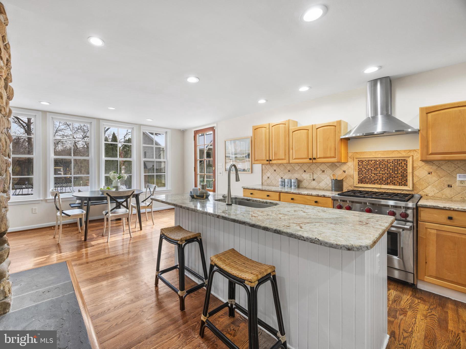 1701 River Road Annapolis, MD 21409 - Photo 7 of 35 Gourmet Kitchen