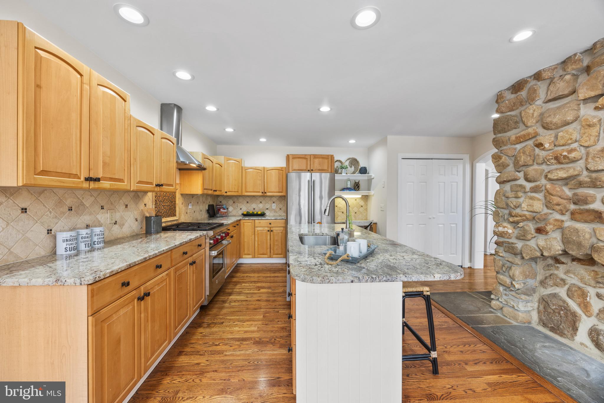 1701 River Road Annapolis, MD 21409 - Photo 9 of 35 Lots of cabinets and counter space