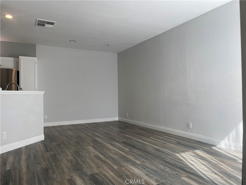 1702 Elk Grove Irvine, CA 92618 - Photo 4 of 17