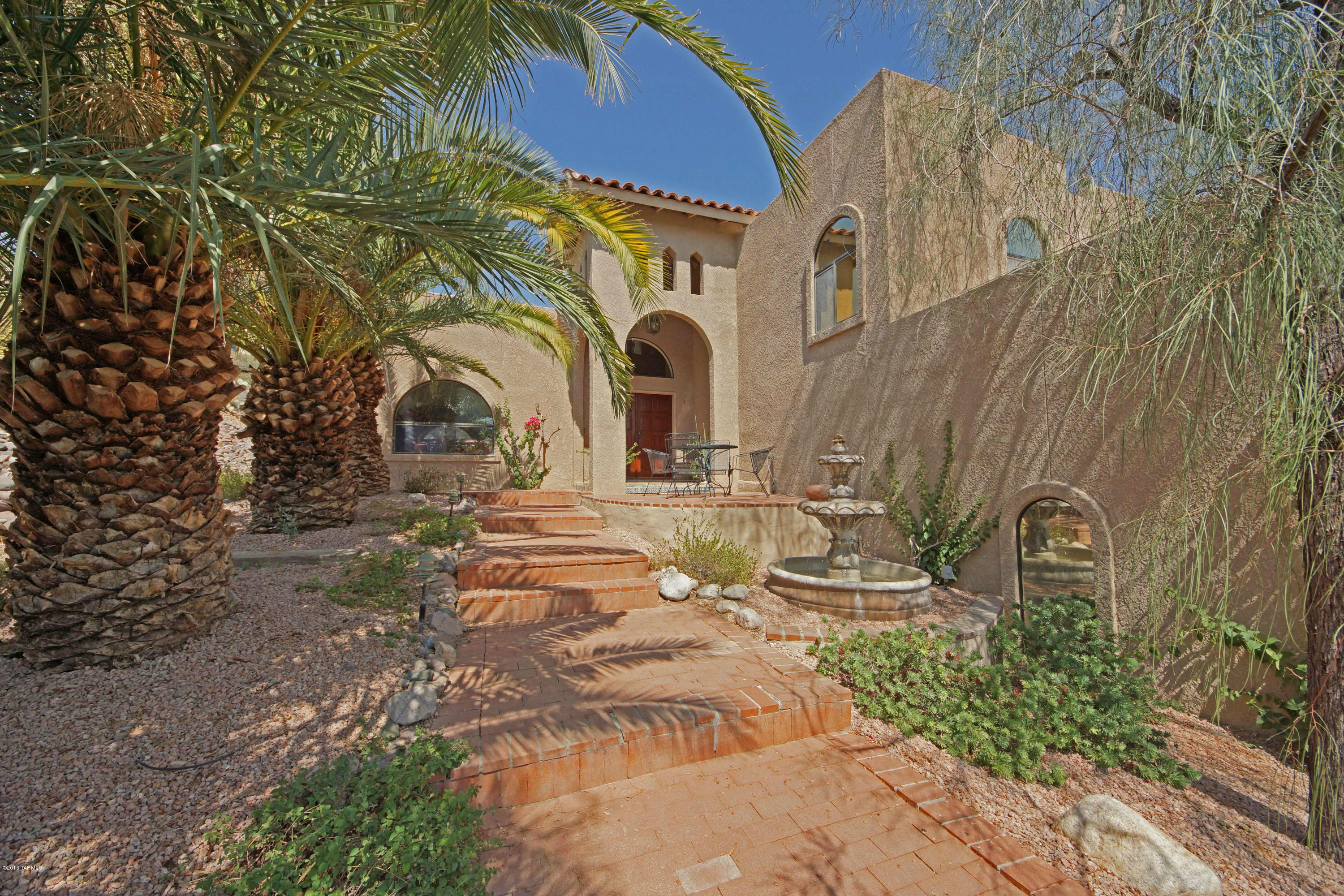 841 North Vía Roma Tucson, AZ 85745 - Photo 2 of 34 Gallery Image 2