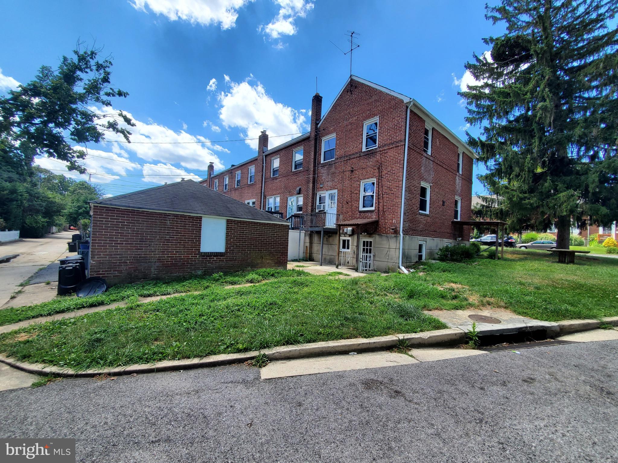301 Westowne Road, Unit 1 Baltimore, MD 21229 - Photo 2 of 22 Gallery Image 2