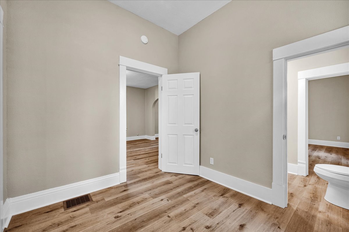 508 South Grant Street Sullivan, IL 61951 - Photo 13 of 23