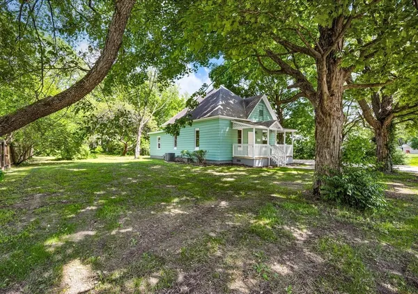 $107,000 | 508 South Grant Street, Sullivan, IL 61951