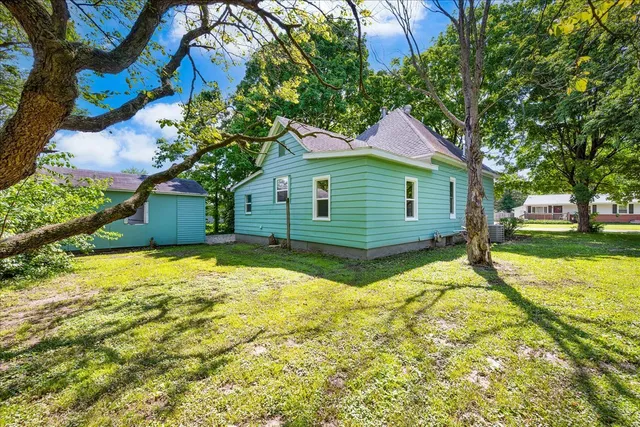 $119,000 | 508 South Grant Street, Sullivan, IL 61951