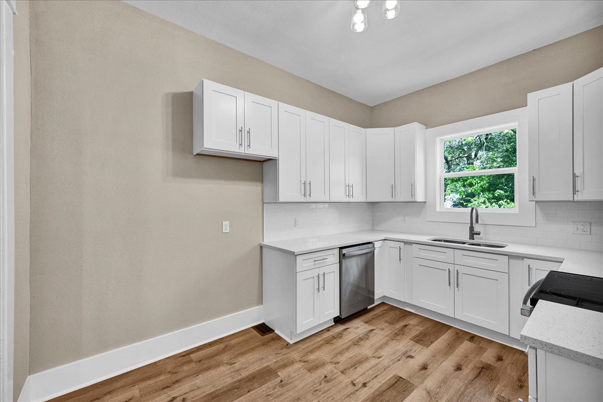 508 South Grant Street Sullivan, IL 61951 - Photo 8 of 23