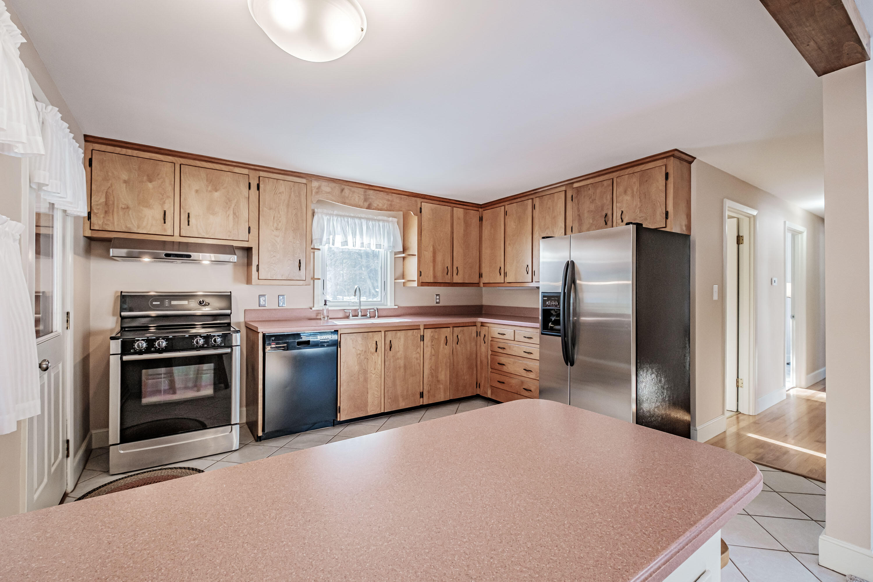 37 Woodland Road Westbrook, ME 04092 - Photo 12 of 47 20220110gp-60018