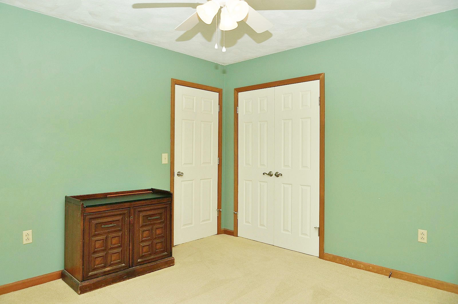 35 Oak Leaf Drive Blue Ridge, VA 24064 - Photo 26 of 36 a view of an entryway