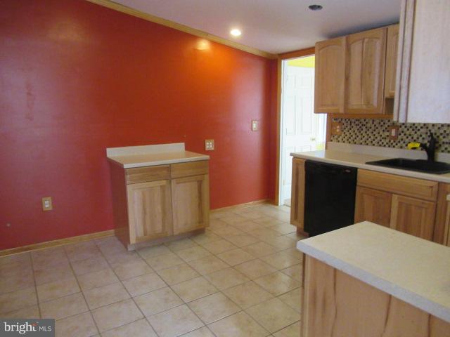 648 Flagstaff Road Lusby, MD 20657 - Photo 7 of 11 Kitchen