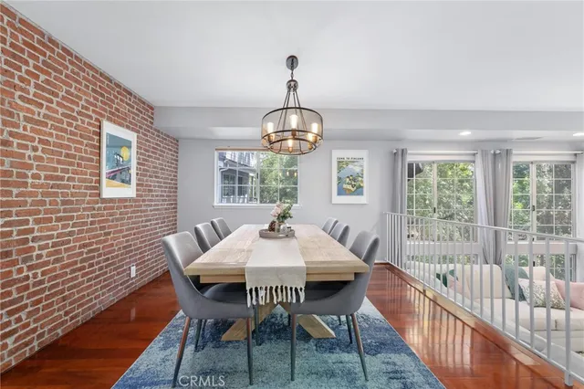 $819,000 | 23163 Mulholland Drive, Unit 6, Woodland Hills, CA 91364