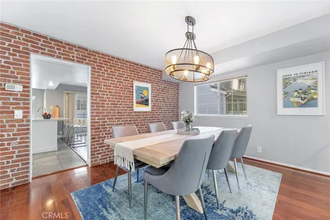 $819,000 | 23163 Mulholland Drive, Unit 6, Woodland Hills, CA 91364