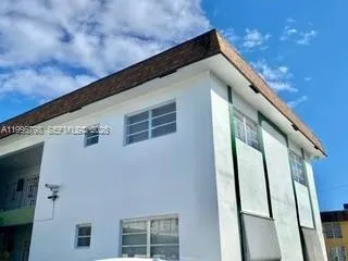 $1,500 | 2219 Polk Street, Unit 1B, Hollywood, FL 33020