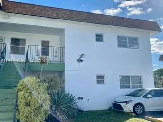 $1,500 | 2219 Polk Street, Unit 1B, Hollywood, FL 33020