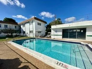 $1,500 | 2219 Polk Street, Unit 1B, Hollywood, FL 33020