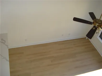 $157,000 | 406 Cedarwood Drive, Unit 406, Mandeville, LA 70471