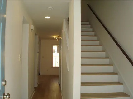 $157,000 | 406 Cedarwood Drive, Unit 406, Mandeville, LA 70471