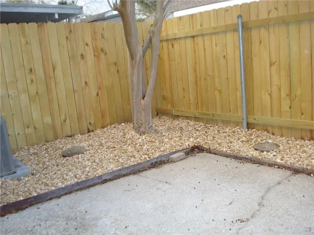 $157,000 | 406 Cedarwood Drive, Unit 406, Mandeville, LA 70471