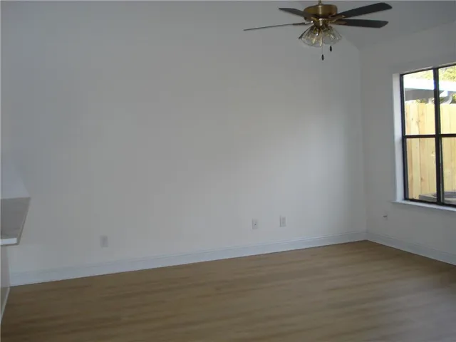 $157,000 | 406 Cedarwood Drive, Unit 406, Mandeville, LA 70471