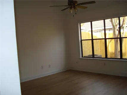 $157,000 | 406 Cedarwood Drive, Unit 406, Mandeville, LA 70471