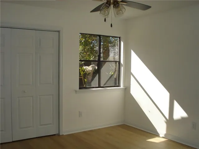 $157,000 | 406 Cedarwood Drive, Unit 406, Mandeville, LA 70471