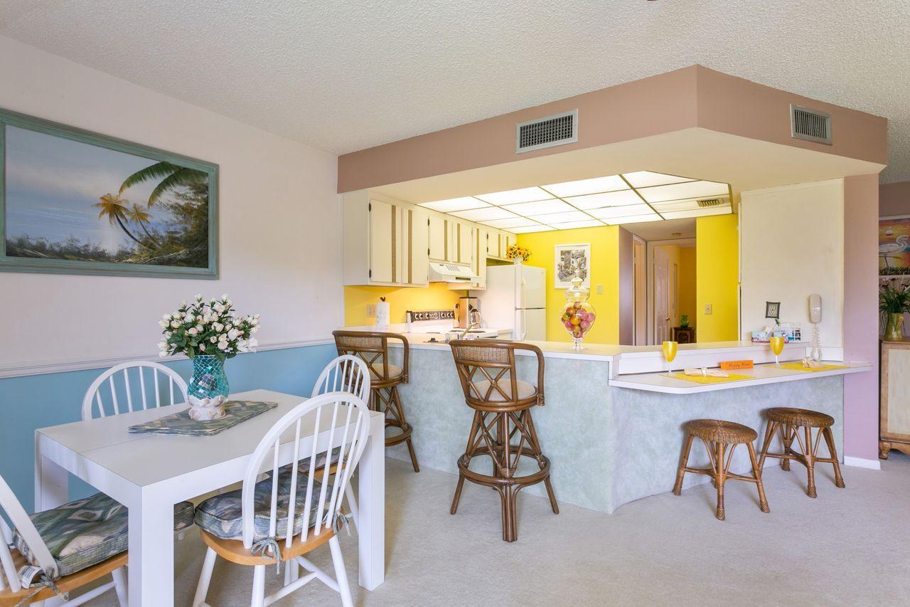1605 Us Highway, Unit 201V5 Jupiter, FL 33477 - Photo 11 of 28 Dining /Kitchen