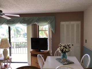 1605 Us Highway, Unit 201V5 Jupiter, FL 33477 - Photo 16 of 28 Dining Room